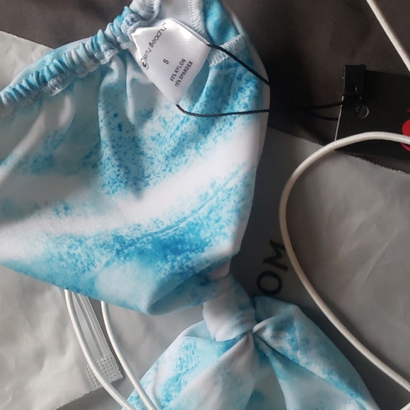 Berry Beachy Agua micro bow top and minimal bottom - Picture 8 of 11